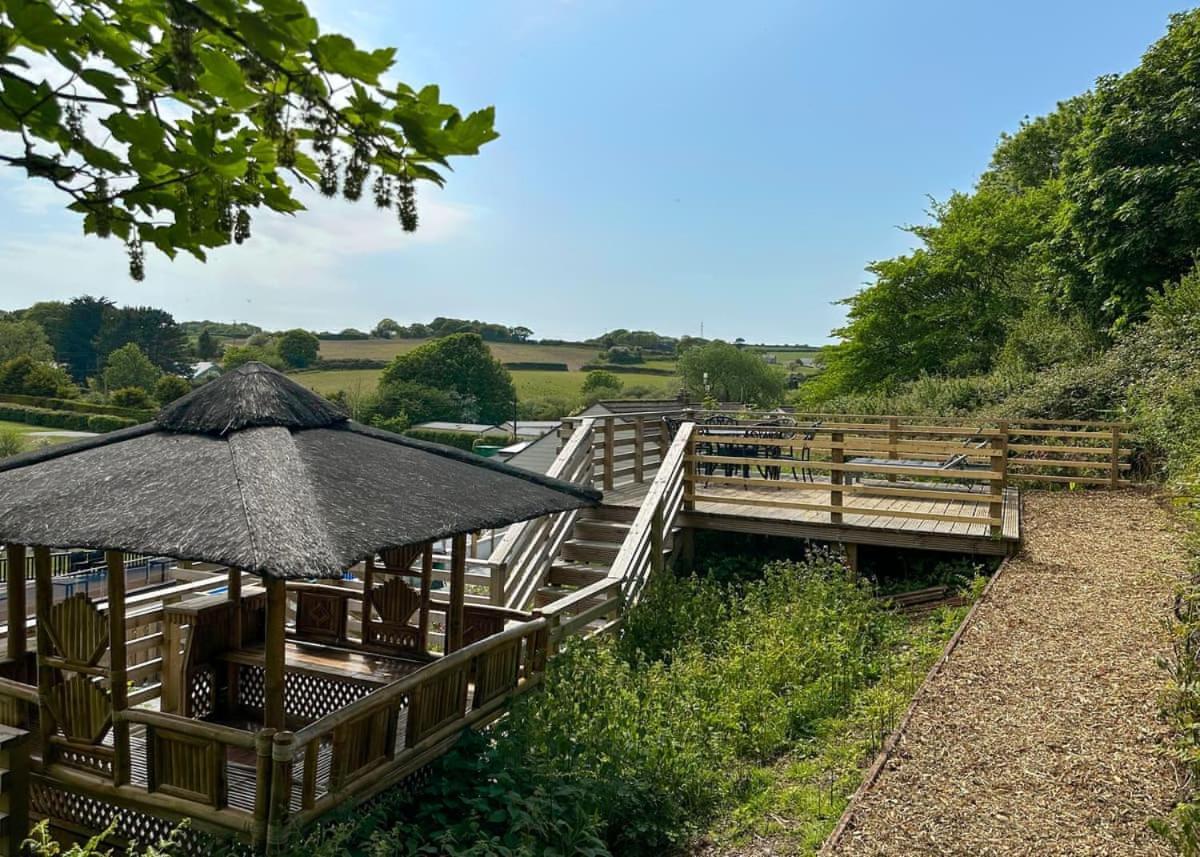 היילה Calloose Holiday Park מראה חיצוני תמונה